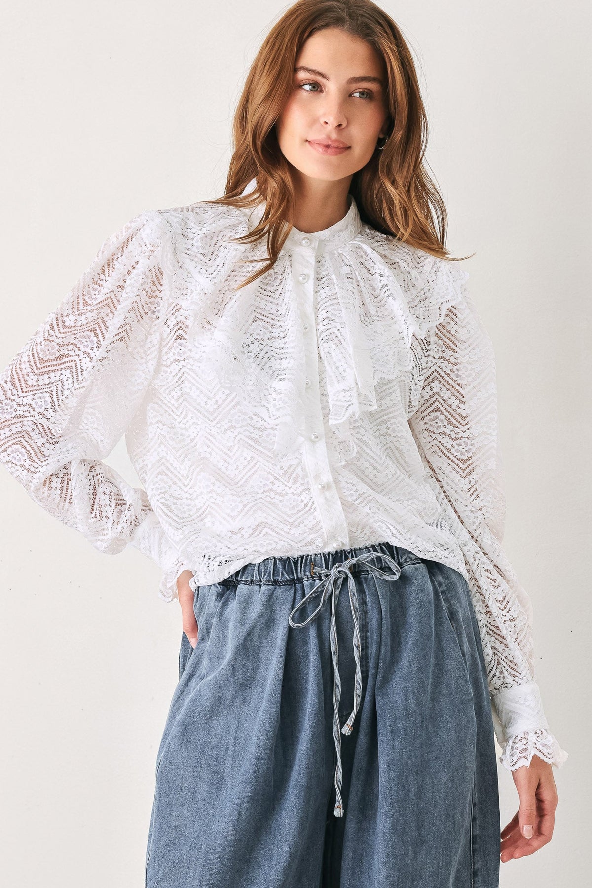 CLOUD ROMANCE WOVEN LACE TOP